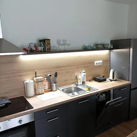 City And Thermal Apartman Gyor Exterior photo
